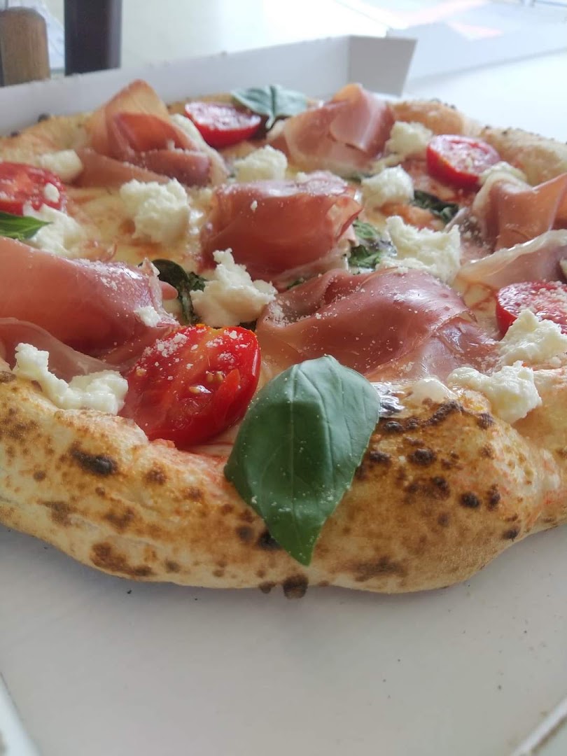 Da pippone pizzeria napoletana Verace · Photos 9